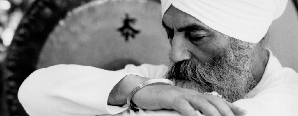 Kundalini Yoga Middenweg - Yogi Bhajan